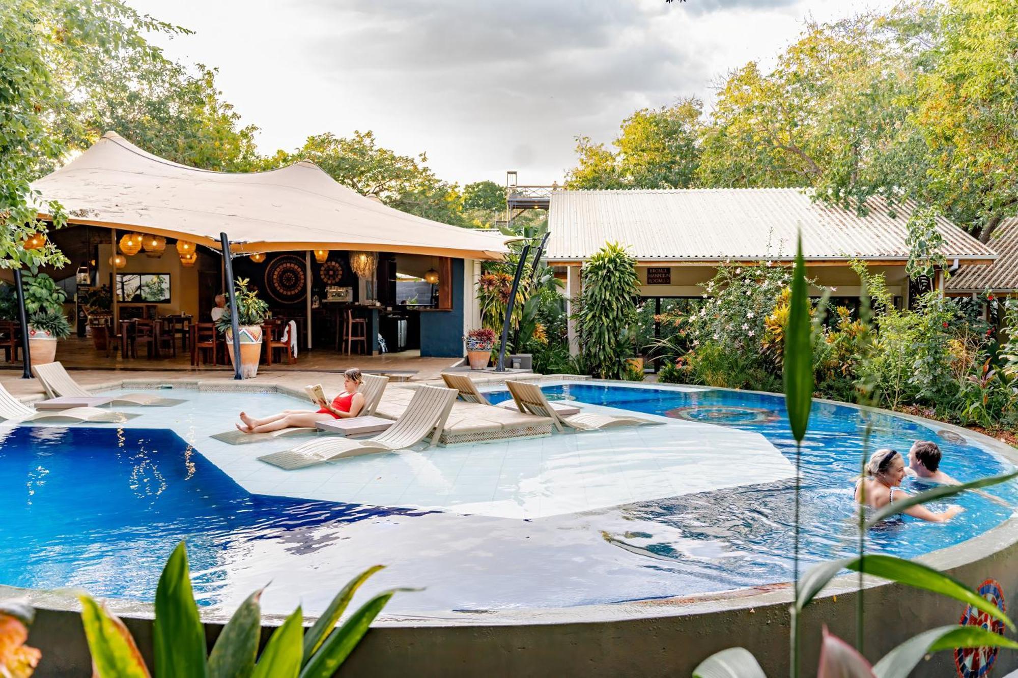 Shongwe Oasis Hotel Victoria Falls Exterior photo