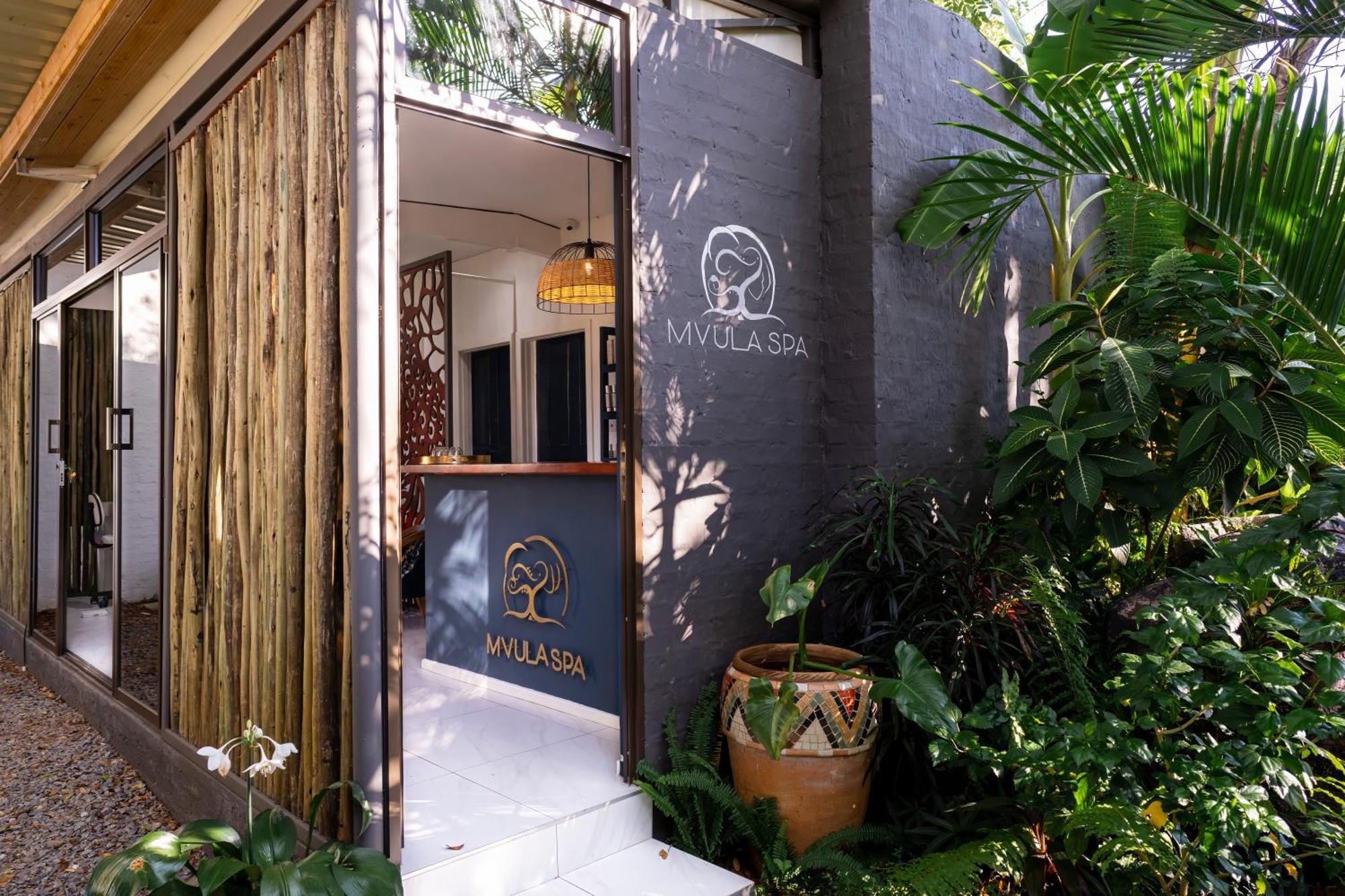 Shongwe Oasis Hotel Victoria Falls Exterior photo
